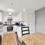 Exclusive House For Contractors And Families