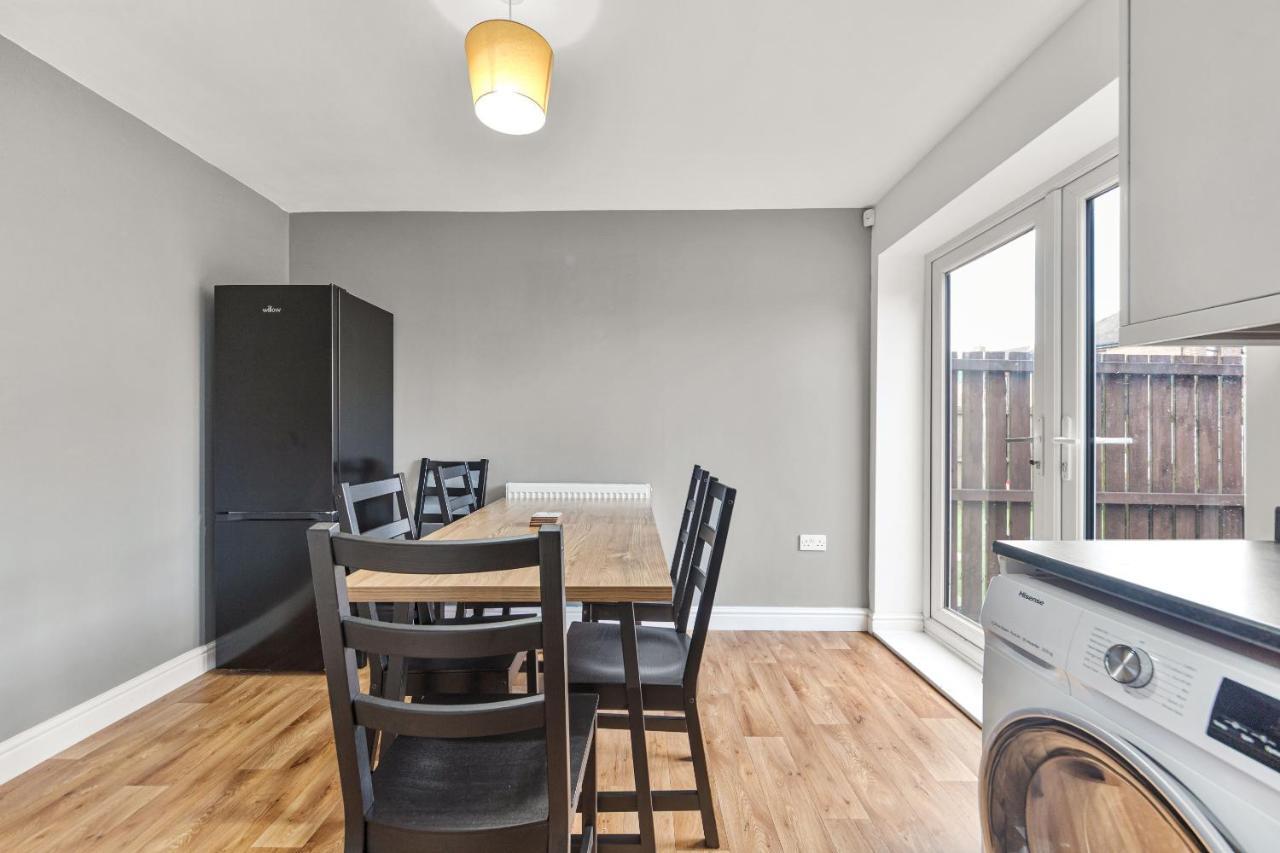 Exclusive House For Contractors And Families