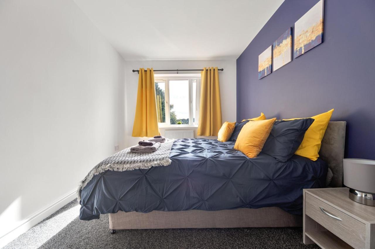 Exclusive House For Contractors And Families Bradford (West Yorkshire)
