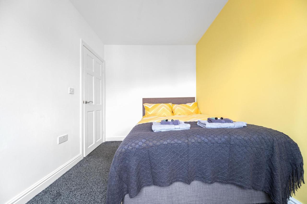 Exclusive House For Contractors And Families
